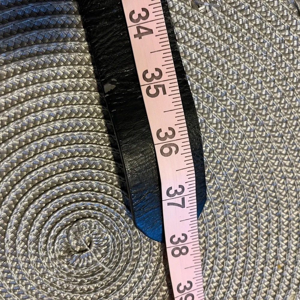 N/A striking genuine